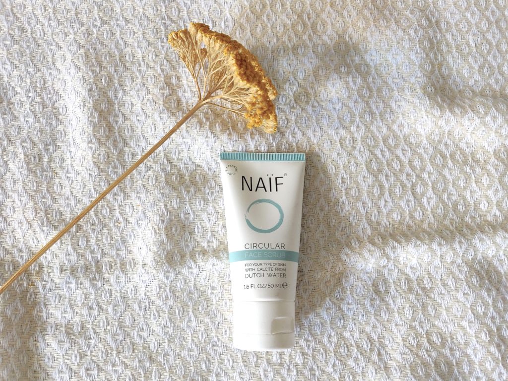 circular face scrub